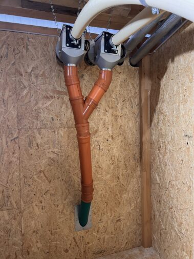 Schneckenförderanlage zur Austragung von Pferdefutter